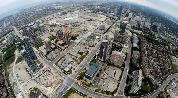 Professional security guards in Mississauga, Ontario - 24/7 protection for businesses and residences