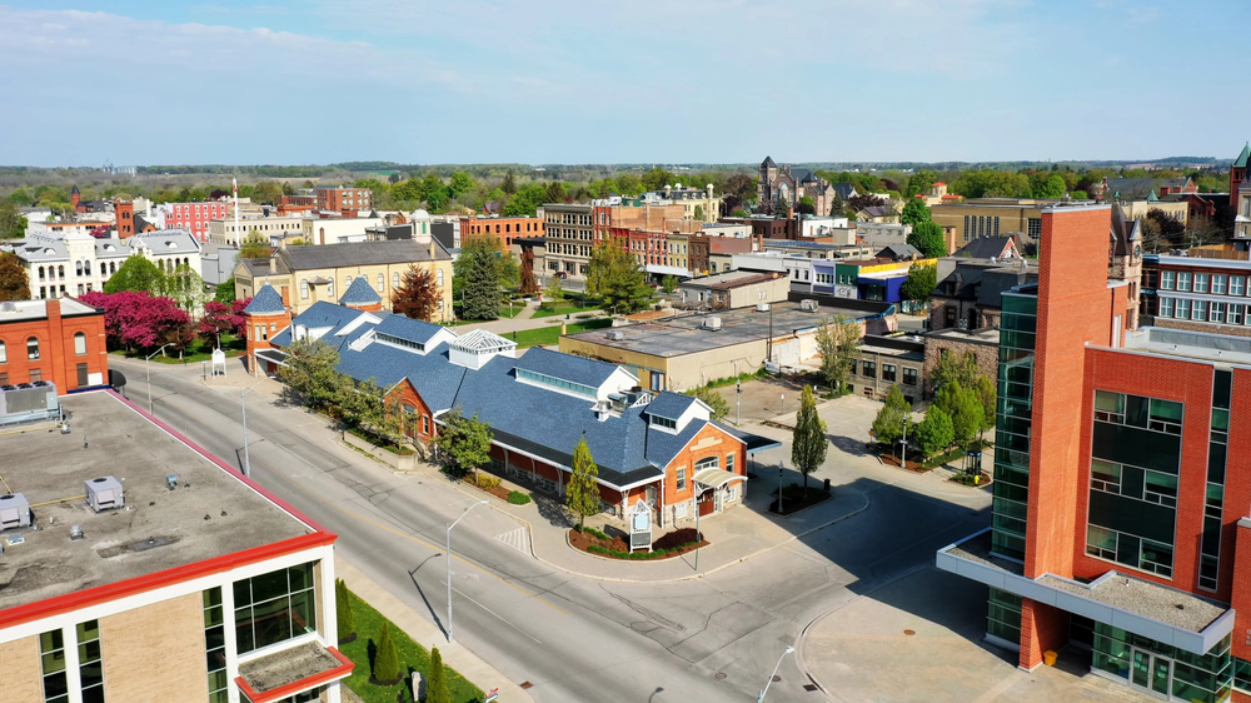 Professional security guards in Woodstock, Ontario - reliable safety for homes and companies